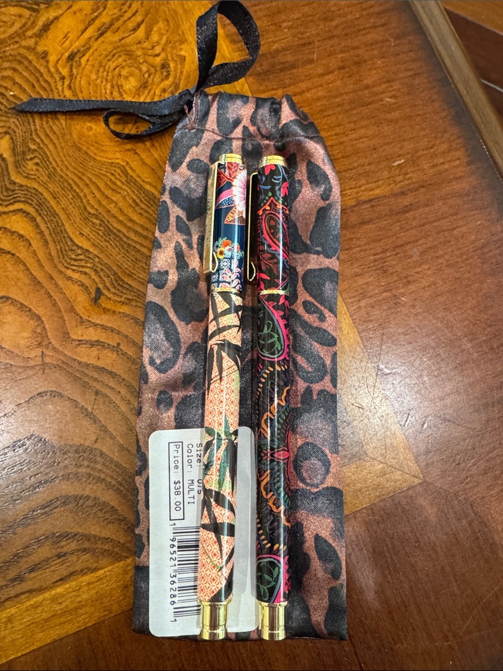 Johnny Was Black (2) Pens & Holder Set